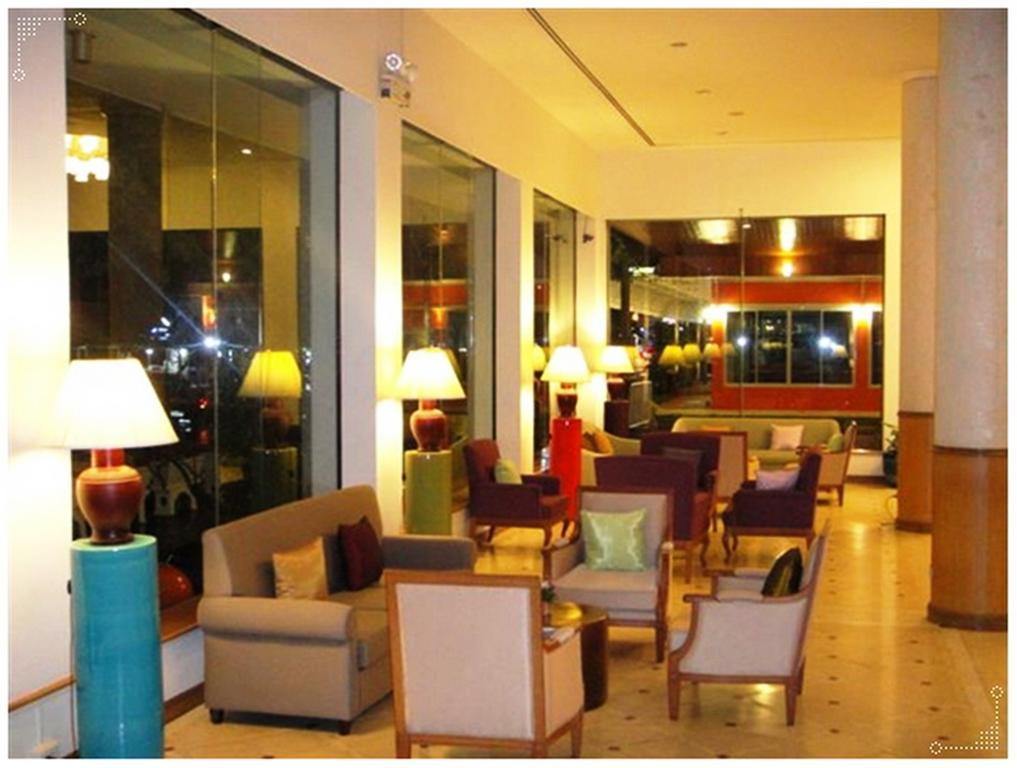 The Majestic Hotel Sakon Nakhon Zewnętrze zdjęcie